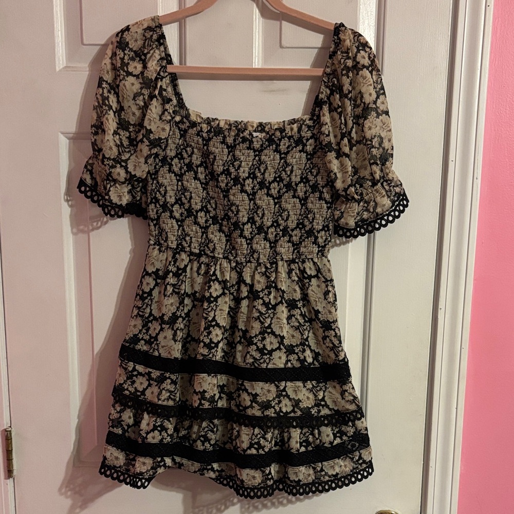 Altar'd State Black and Cream Floral Puff Sleeve Blouse